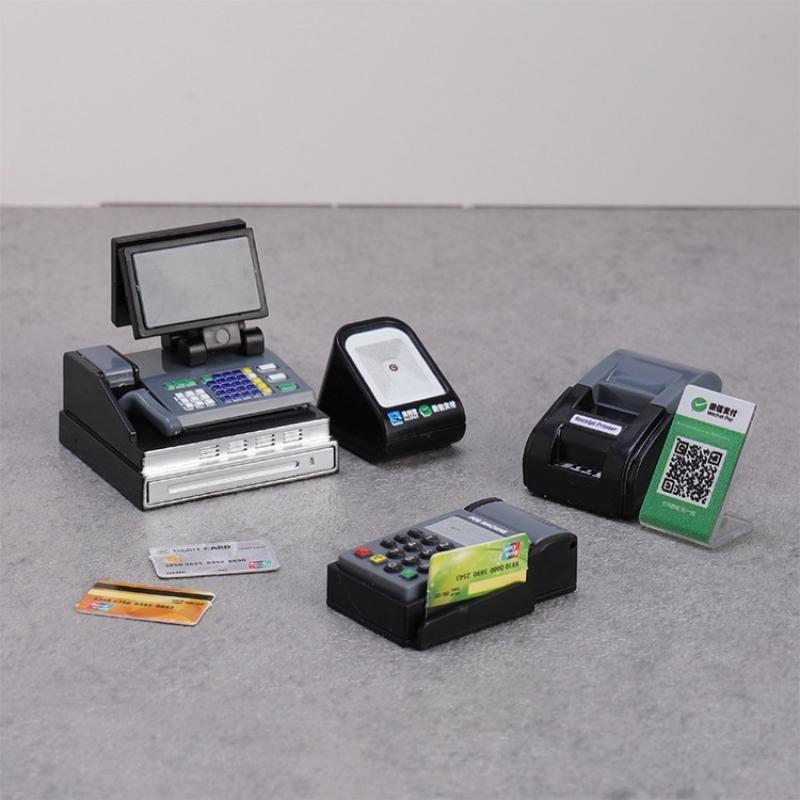 Toy Cash Register - เครื่องคิดเงินพลาสติกขนาดเล็ก ของสะสม 1 ชุด จำลองฉากซูเปอร์มาร์เก็ต ของตกแต่งบ้าน