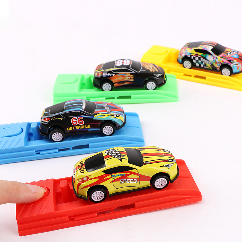 Catapult Launcher Toy - 1ชิ้นของเล่นรถสไลด์หนังสติ๊กสุดสร้างสรรค์รถสไลด์หนังสติ๊กเด็กจำลองของขวัญวันเกิดสำหรับเด็กของเล่นรถลายการ์ตูน